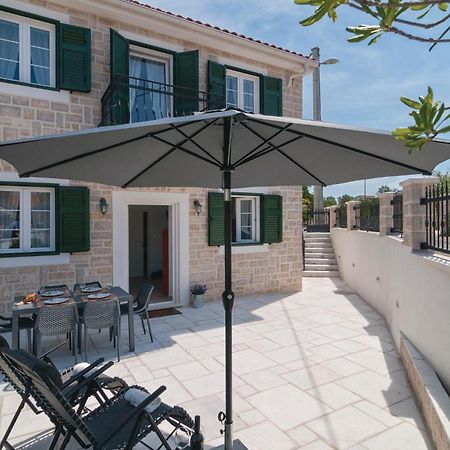 Stunning Home In Primosten With Kitchen エクステリア 写真