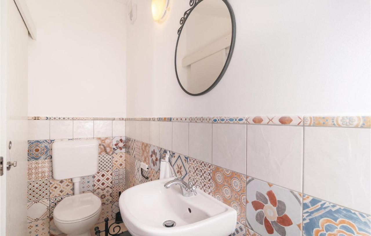Stunning Home In Primosten With Kitchen エクステリア 写真