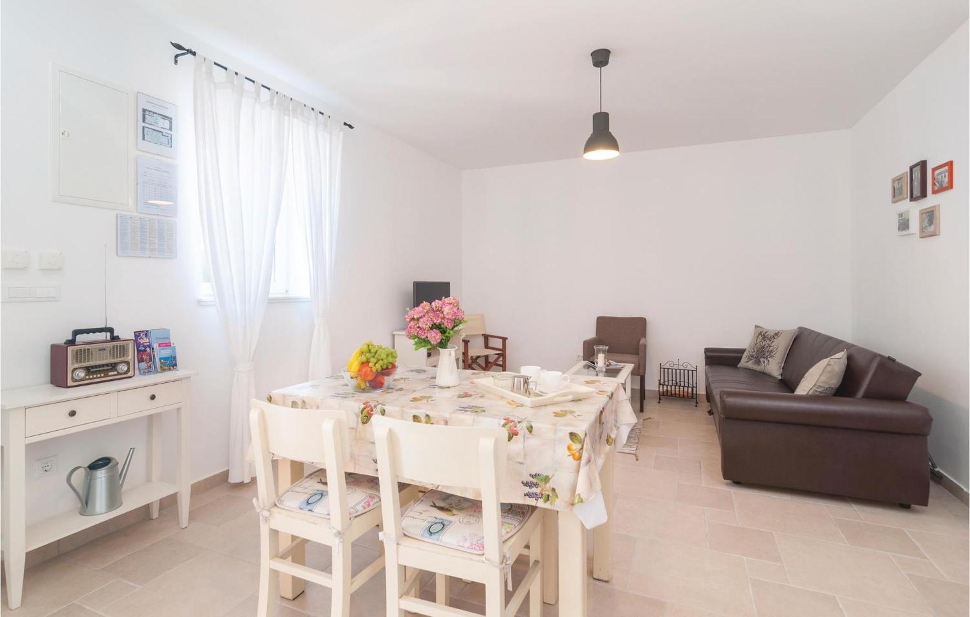 Stunning Home In Primosten With Kitchen エクステリア 写真